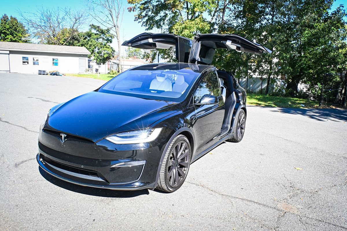 Used 2022 Tesla Model X AWD/4WD image 16