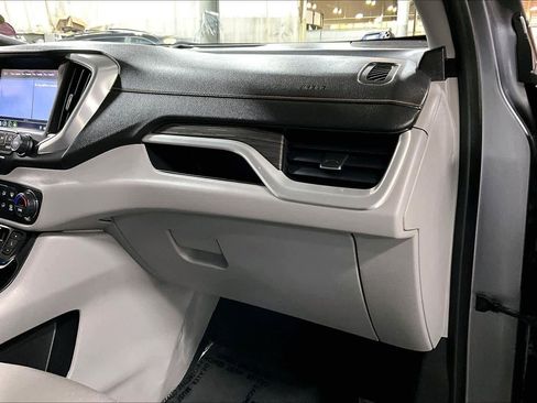 Used 2018 GMC Terrain SLT w/ Preferred Package AWD/4WD image 19