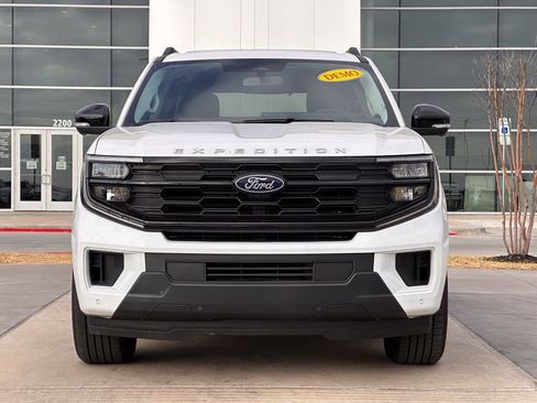 New 2025 Ford Expedition Active RWD image 69