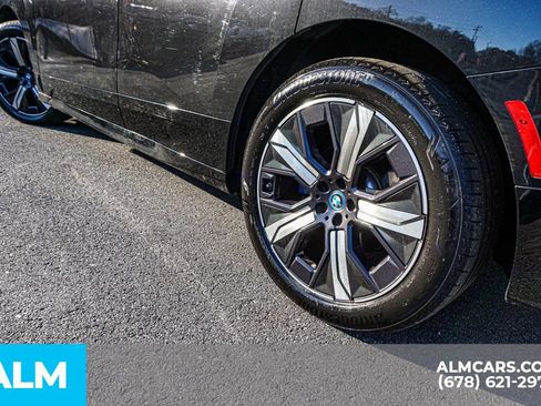 Used 2023 BMW iX xDrive50 w/ Premium Package image 17