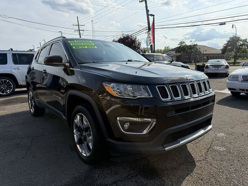 Used 2019 Jeep Compass Limited AWD/4WD image 3