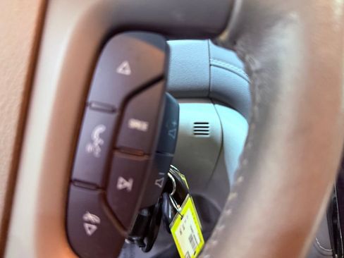 Used 2015 Buick Enclave Leather FWD image 21