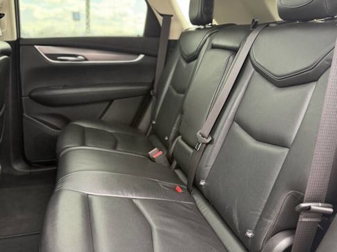 Used 2018 Cadillac XT5 Luxury w/ Driver Awareness Package image 19
