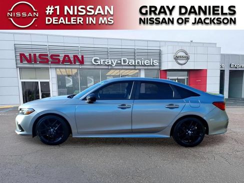 Used 2022 Honda Civic Sport image 4