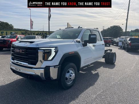 New 2026 GMC Sierra 3500 Pro w/ Convenience Package AWD/4WD image 1