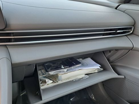 Used 2023 Hyundai Elantra SEL image 20