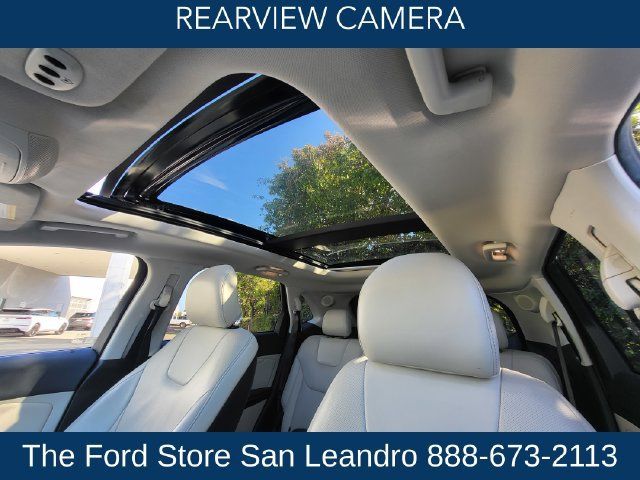 Used 2017 Ford Edge Titanium FWD image 8