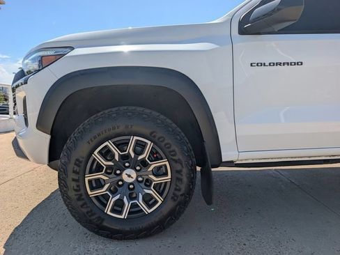 Used 2023 Chevrolet Colorado Z71 w/ Z71 Convenience Package 2 AWD/4WD image 13