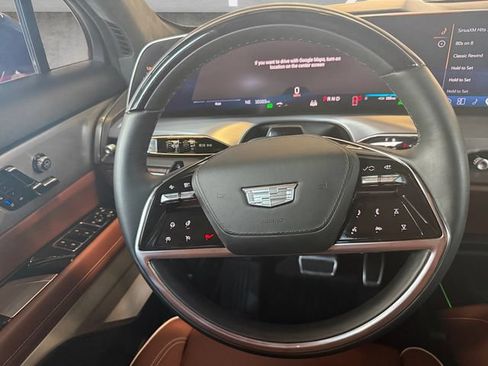 Used 2026 Cadillac Vistiq Platinum AWD/4WD image 21