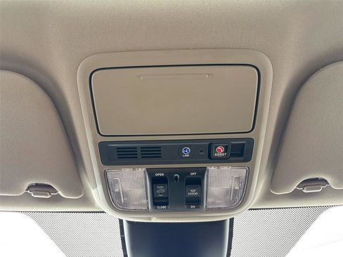 Used 2024 Honda Odyssey Elite image 23