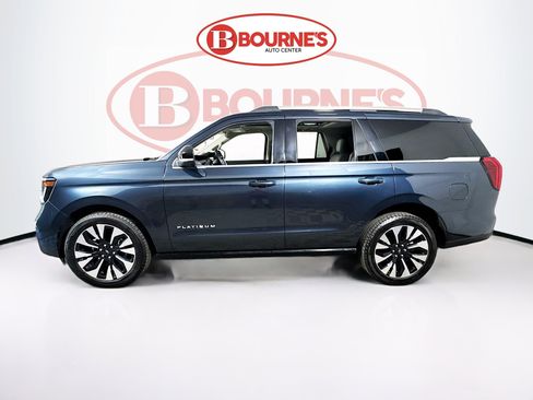 Used 2025 Ford Expedition Platinum w/ Driver's Package AWD/4WD image 9