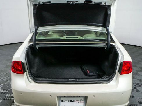 Used 2008 Buick Lucerne CXL w/ Driver Confidence Package FWD image 27