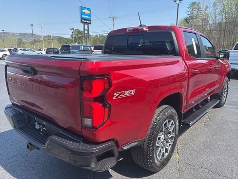 Used 2024 Chevrolet Colorado Z71 w/ Z71 Convenience Package 2 image 4