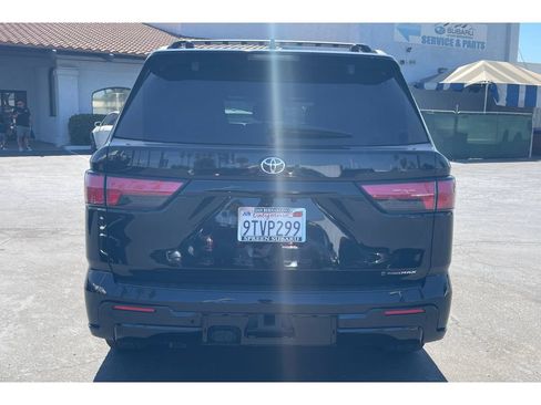 Used 2025 Toyota Sequoia Limited w/ Tow Technology Package AWD/4WD image 4