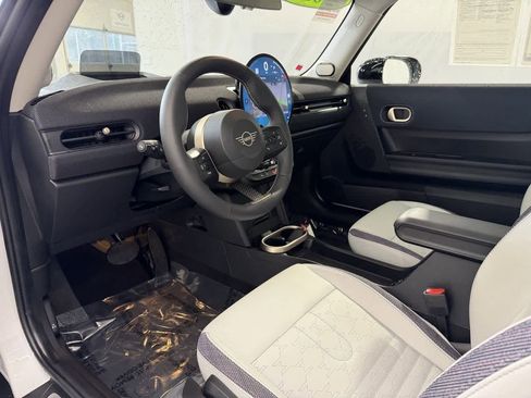 Certified 2025 MINI Cooper S image 10