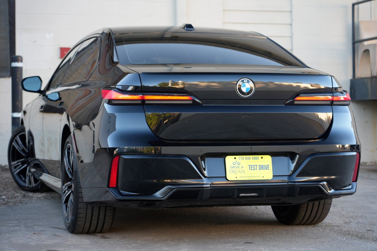 Used 2023 BMW 740i RWD image 6
