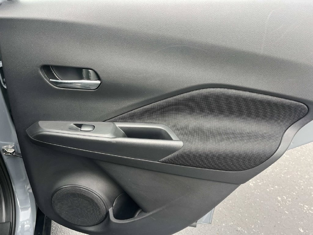 Used 2023 Nissan Kicks SV FWD image 23
