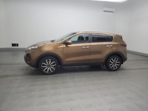 Used 2017 Kia Sportage EX AWD/4WD image 2