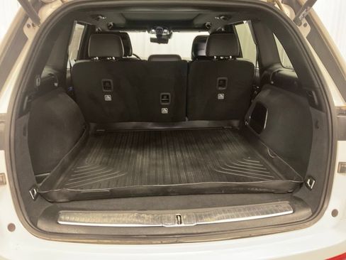 Used 2023 Jeep Grand Cherokee Overland w/ Luxury Tech Group IV AWD/4WD image 23