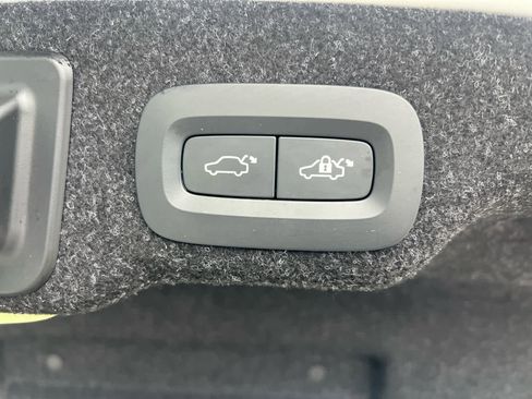 Certified 2022 Volvo S90 B6 Inscription w/ Advanced Package image 10