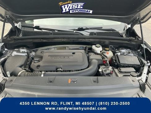 Used 2022 Buick Envision Essence w/ Technology Package I FWD image 25