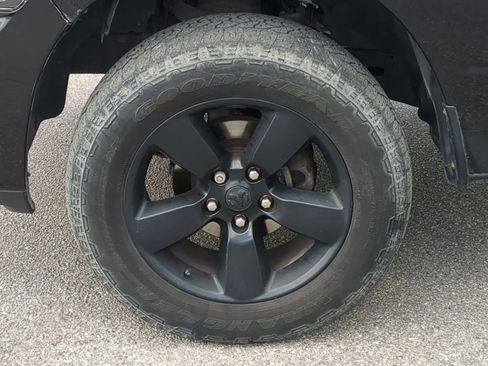 Used 2014 RAM 1500 Express w/ Black Ram 1500 Express Group AWD/4WD image 13