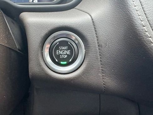 Used 2022 Chevrolet Tahoe Z71 w/ Z71 Off-Road Package image 33