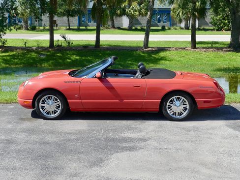 Used 2003 Ford Thunderbird image 13
