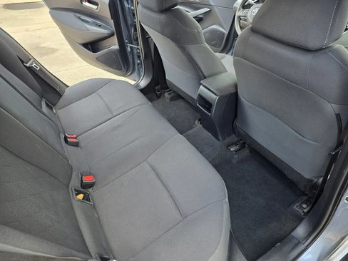 Used 2020 Toyota Corolla LE FWD image 15
