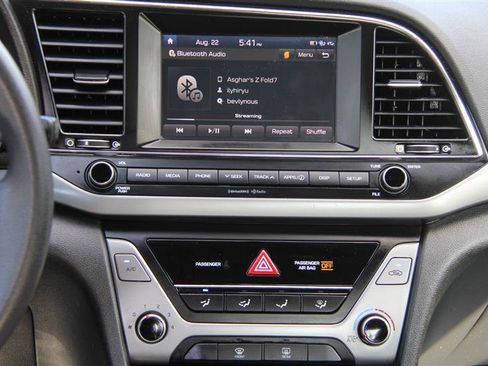 Used 2018 Hyundai Elantra SEL FWD image 28