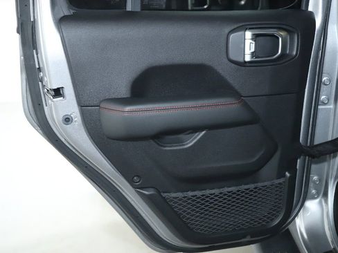 Used 2020 Jeep Gladiator Rubicon image 13