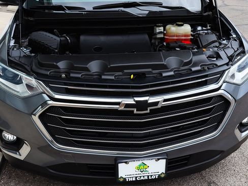 Used 2021 Chevrolet Traverse LT FWD image 61