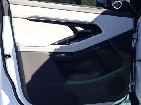 Used 2020 Land Rover Range Rover Evoque First Edition image 13