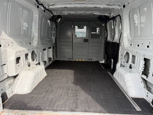 Used 2016 Ford Transit 150 130 Low Roof RWD image 9