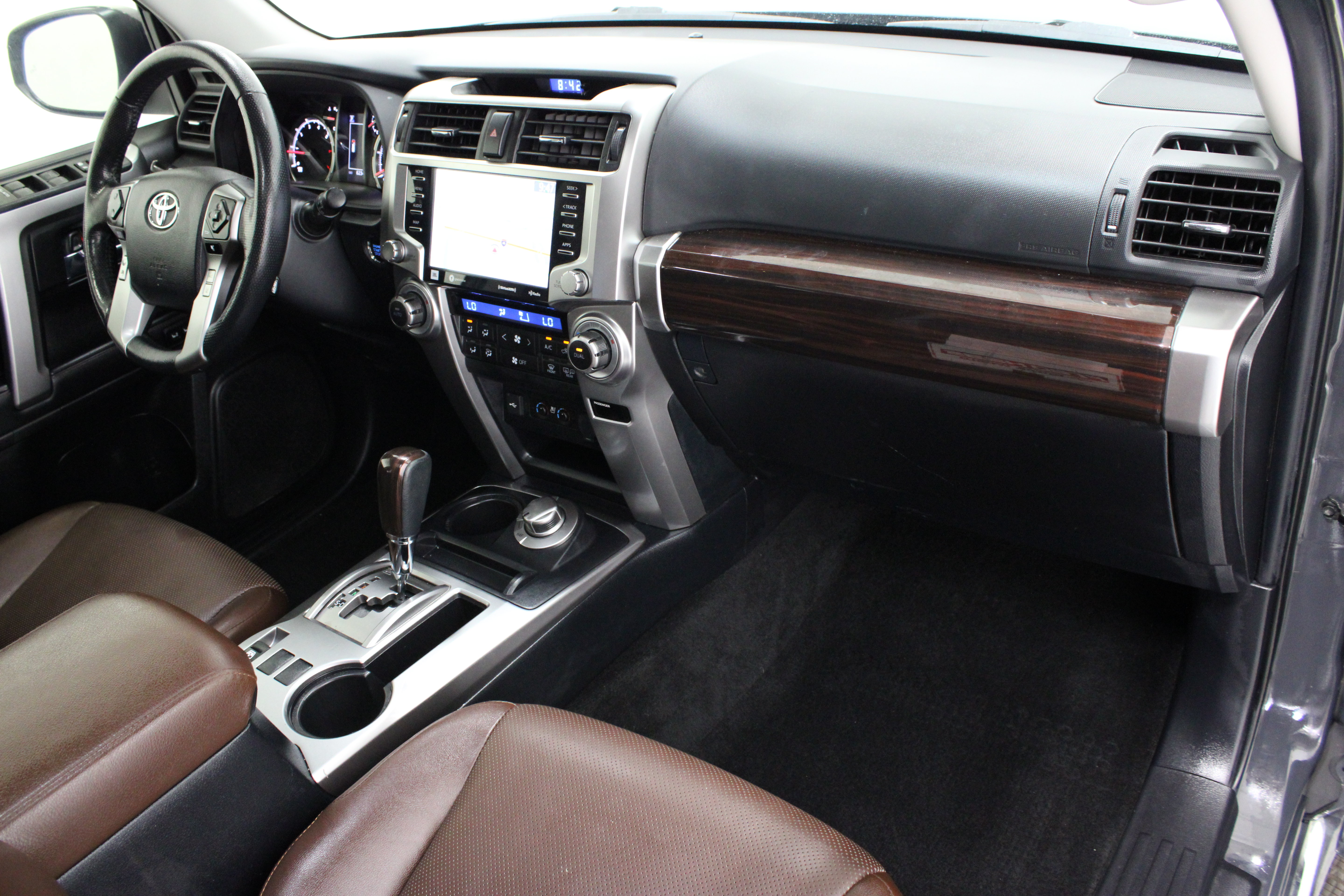 Used 2024 Toyota 4Runner Limited AWD/4WD image 38