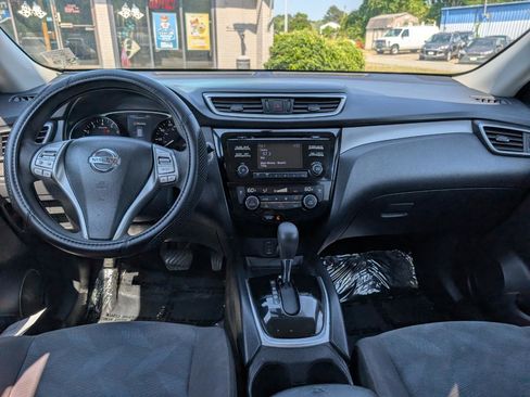 Used 2016 Nissan Rogue SV FWD image 30