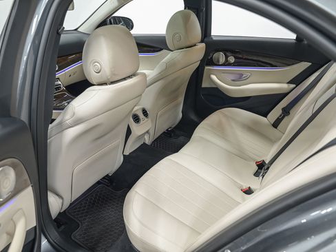 Used 2022 Mercedes-Benz E 350 4MATIC Sedan image 27