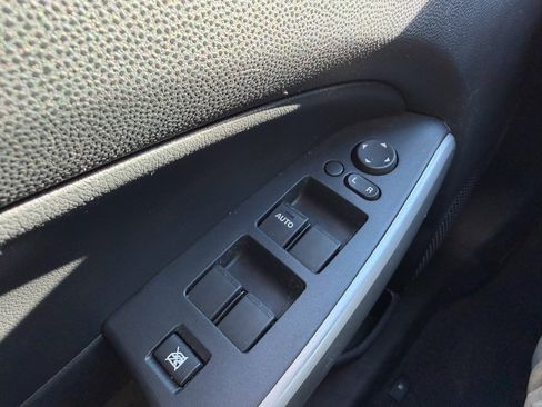 Used 2014 MAZDA MAZDA2 Sport image 27