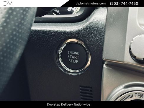 Used 2023 Toyota 4Runner Limited AWD/4WD image 39