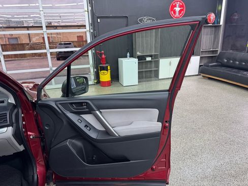 Used 2014 Subaru Forester 2.5i image 19