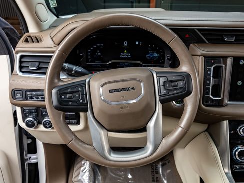 Used 2022 GMC Yukon XL Denali w/ Max Trailering Package image 19