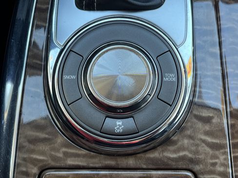 Used 2019 Nissan Armada SL w/ Premium Package image 10