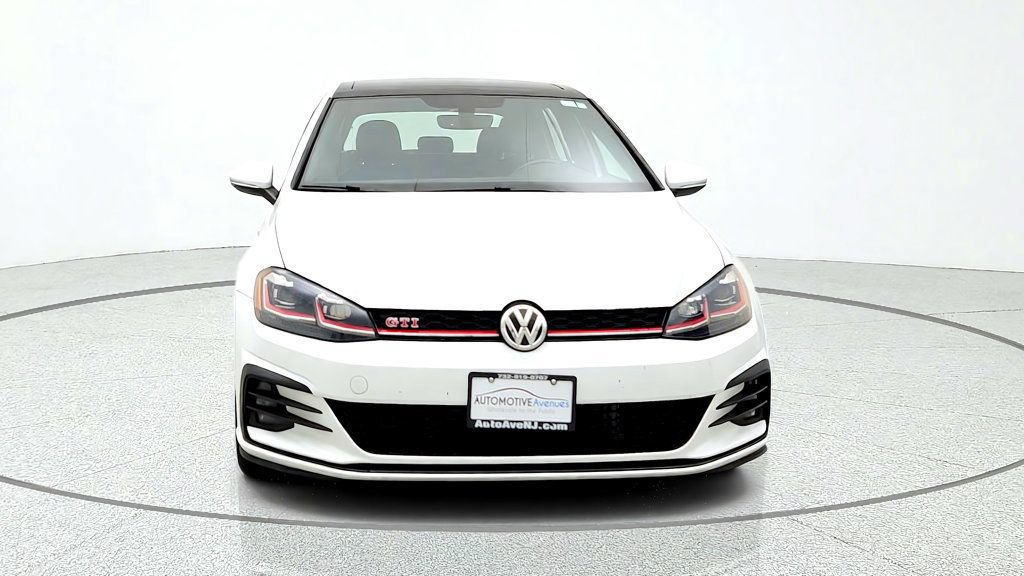 Used 2019 Volkswagen GTI SE FWD image 2