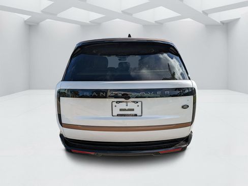 Used 2023 Land Rover Range Rover SE image 4