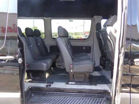 Used 2011 Mercedes-Benz Sprinter 2500 image 17