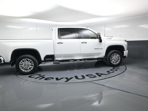 Used 2021 Chevrolet Silverado 2500 High Country image 10