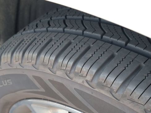 Used 2017 Dodge Durango GT w/ Premium Group AWD/4WD image 6