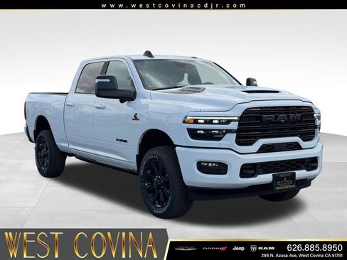 New 2026 RAM 2500 Laramie AWD/4WD image 3