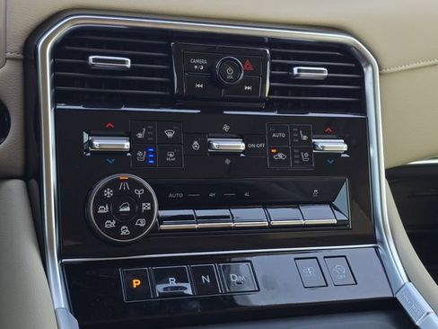 Certified 2026 Nissan Armada Platinum Reserve AWD/4WD image 18
