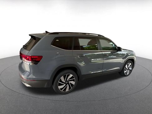 Used 2026 Volkswagen Atlas SE FWD image 14